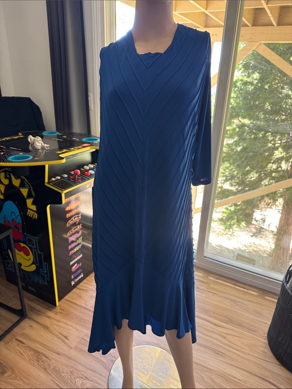 Adrianna Papell Royal Blue V-Detail Midi Dress P10